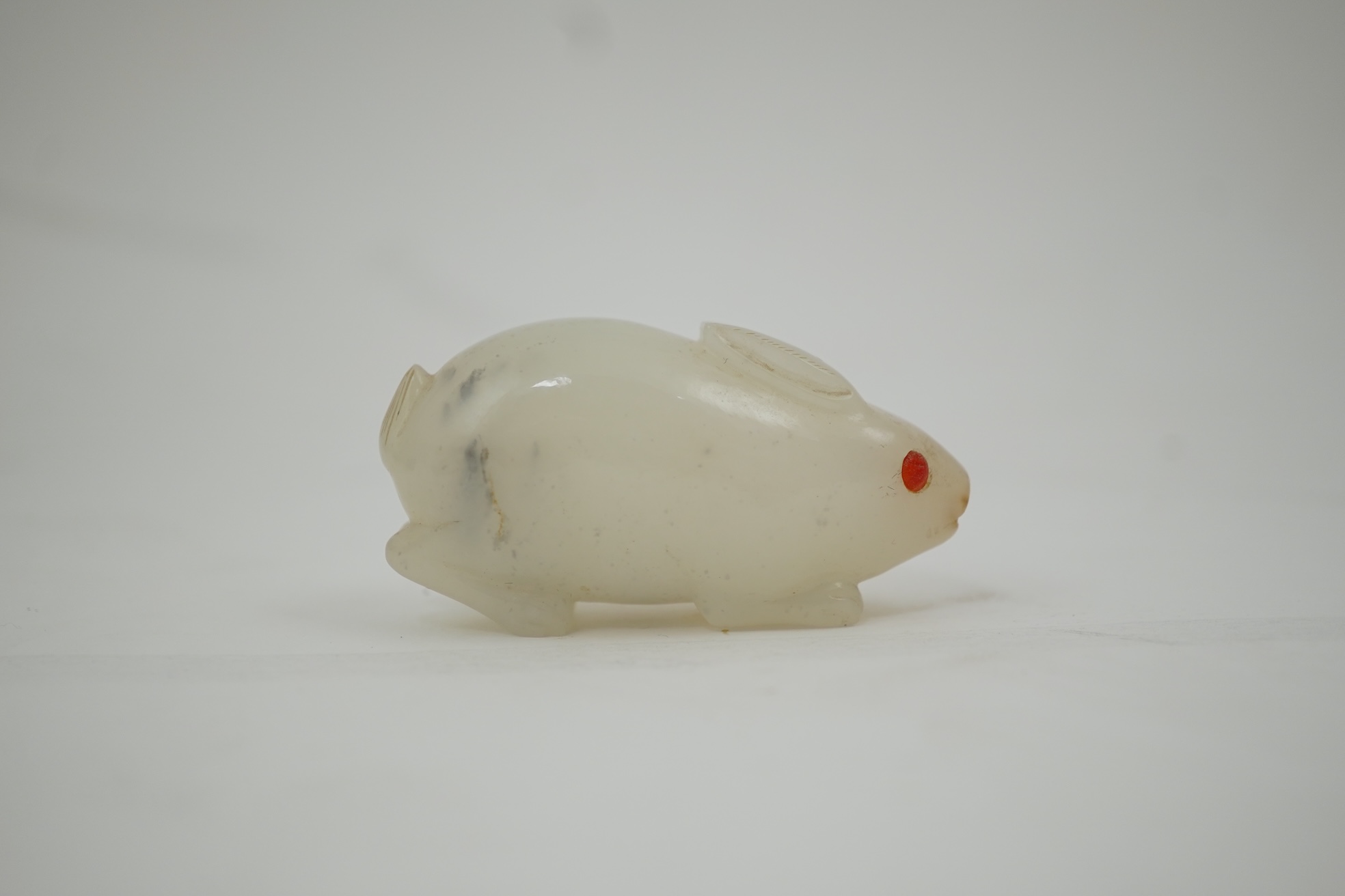 A Chinese white jade ‘rabbit’ snuff bottle, 18th/19th century